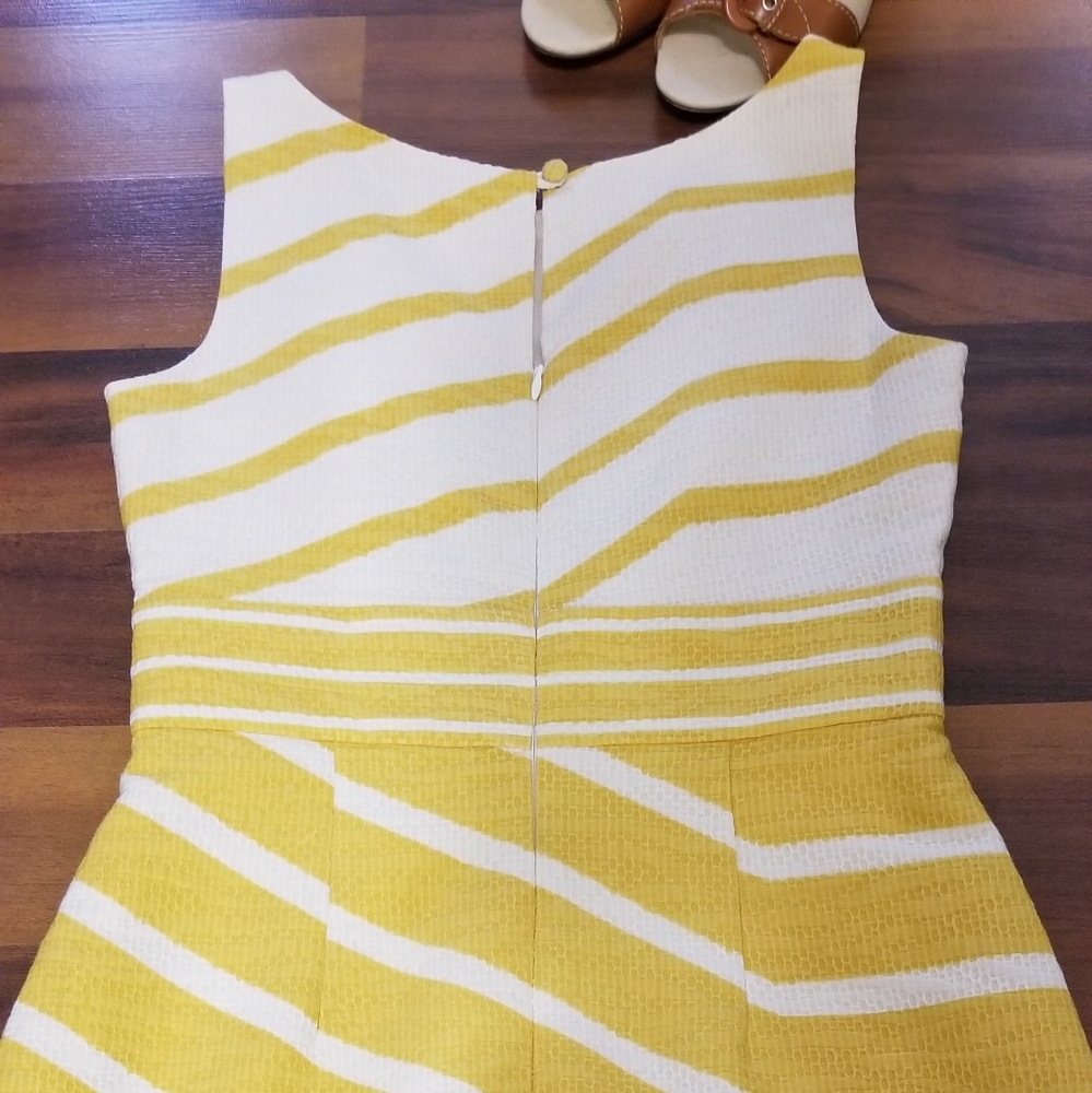 The Limited Yellow/White striped dress MINT sz2 - Picture 3 of 7